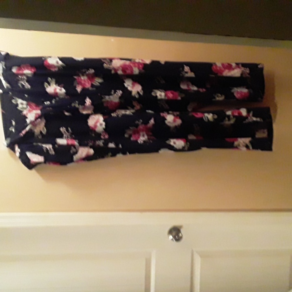 Wide leg pants